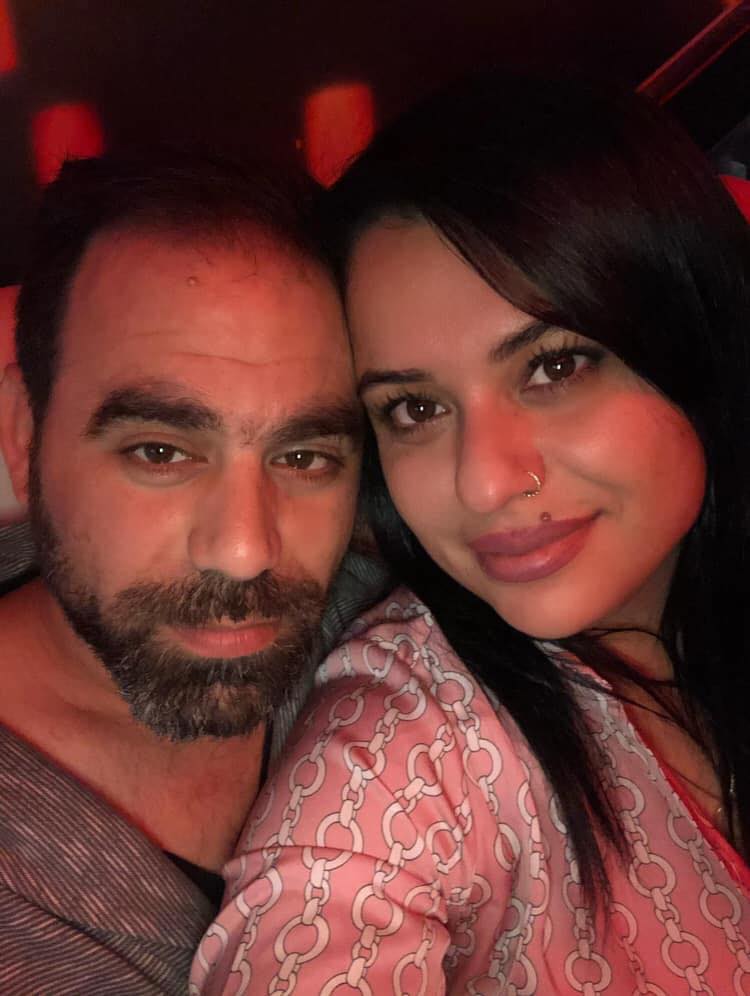 שלי בן סימון<br> <span style="color: gold; font-size: 18px;">★★★★★</span>